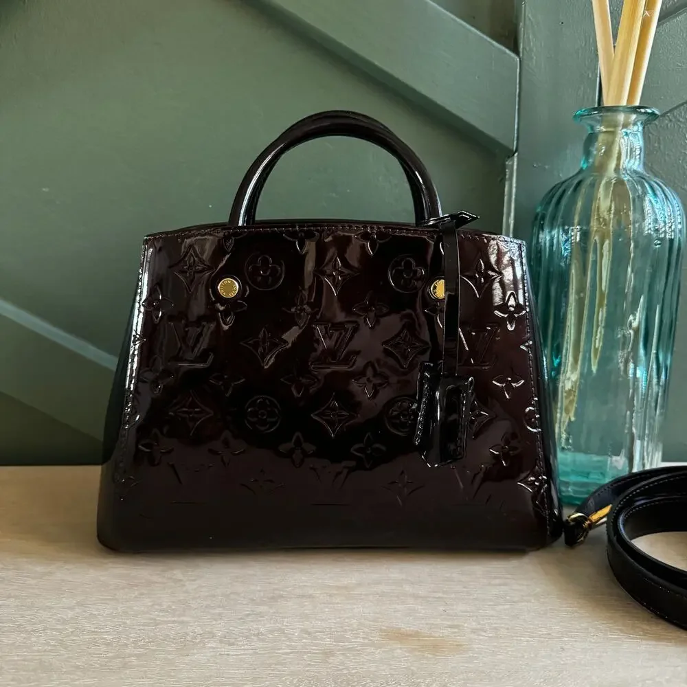 165 MINT LOUIS VUITTON MONTAIGNE BB VERNIS AMARANTE CROSS BODY BAG